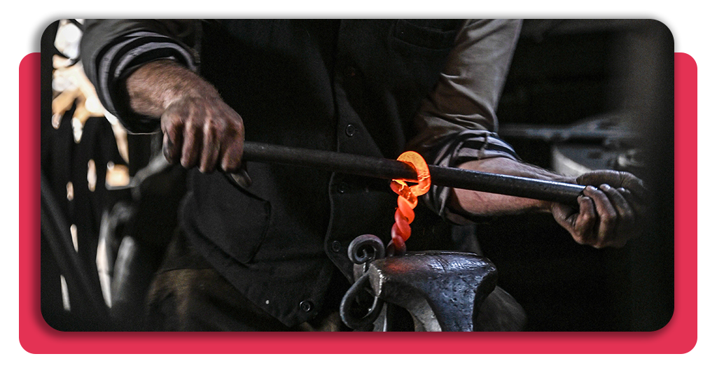 Capacítate en herrería artística y accede a nuevas oportunidades 2 La protección y seguridad industrial es algo básico que se aprende y se focaliza en el curso de herrería de Cursa, donde se aprende desde la protección básica