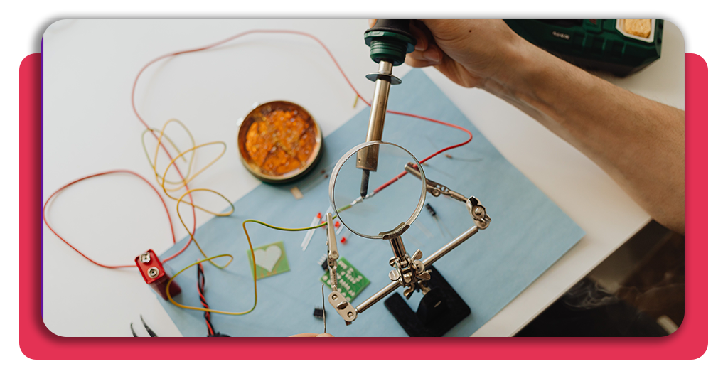 En esta formación, el participante aprenderás a interpretar diagramas complejos y a manipular variables de energía, así como identificar componentes dañados