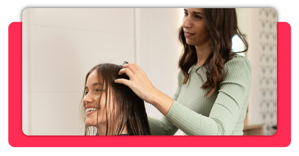 Curso de tratamientos capilares gratis: inscríbete y trabaja pronto 2 El curso de tratamientos capilares es una formación gratuita que puede apoyar el proceso de búsqueda de trabajo y la mejora profesional.