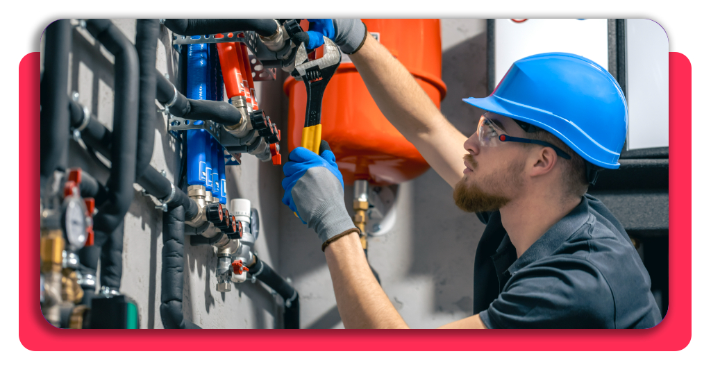 Curso operador planta GNL: formación gratis y salida laboral 5 Instalaciones de una planta de gas natural licuado donde trabajan los operadores técnicos capacitados en la gestión energética en España