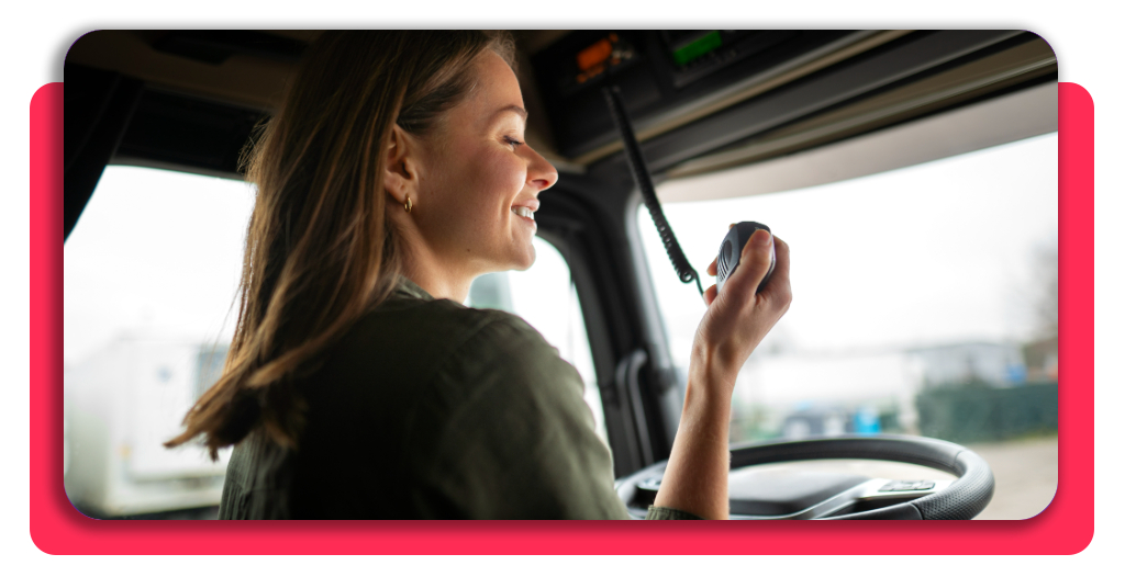 Mujeres conducen autobuses: curso gratis para empezar 2 Las mujeres conducen autobuses están revolucionando el transporte: España lidera en Europa en número de conductoras y el sector necesita más talento femenino