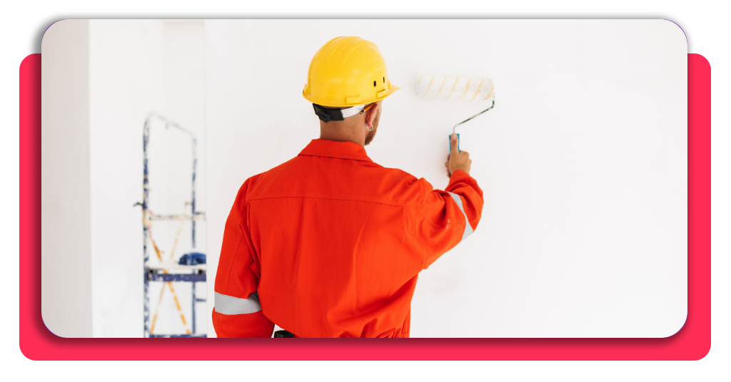 Ya trabajas pintando? Mejora tu perfil: curso gratis de pintor 2 Pintor profesional aplicando pintura con rodillo en obra nueva